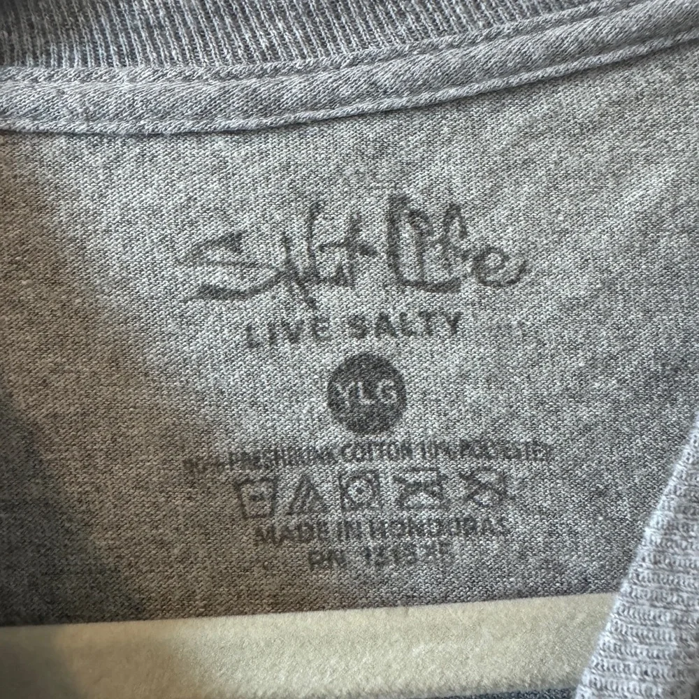 NWOT Salt Life Gray T-Shirt Youth Large